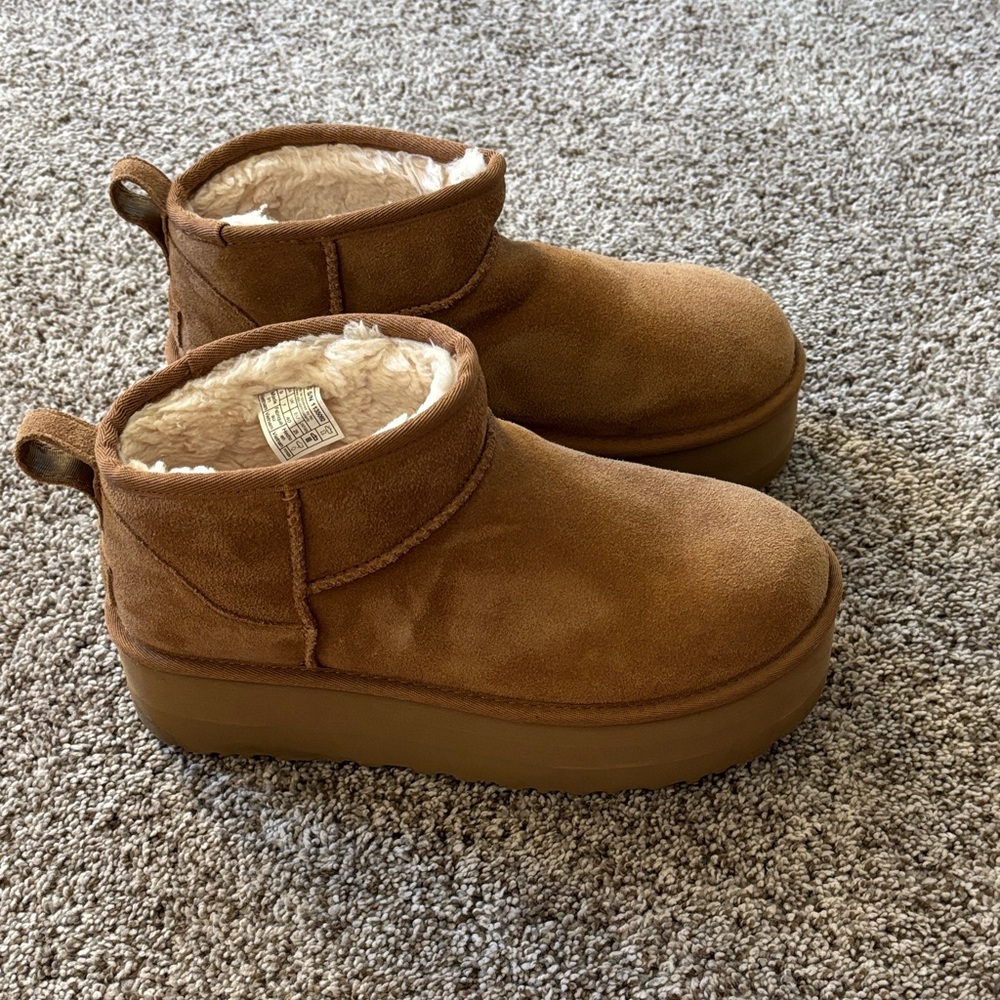 UGG Classic Ultra Mini Platform